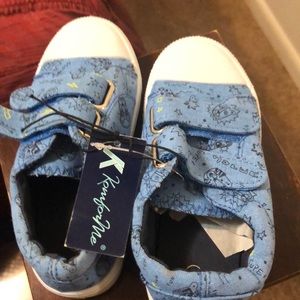 Blue toddler tennis New